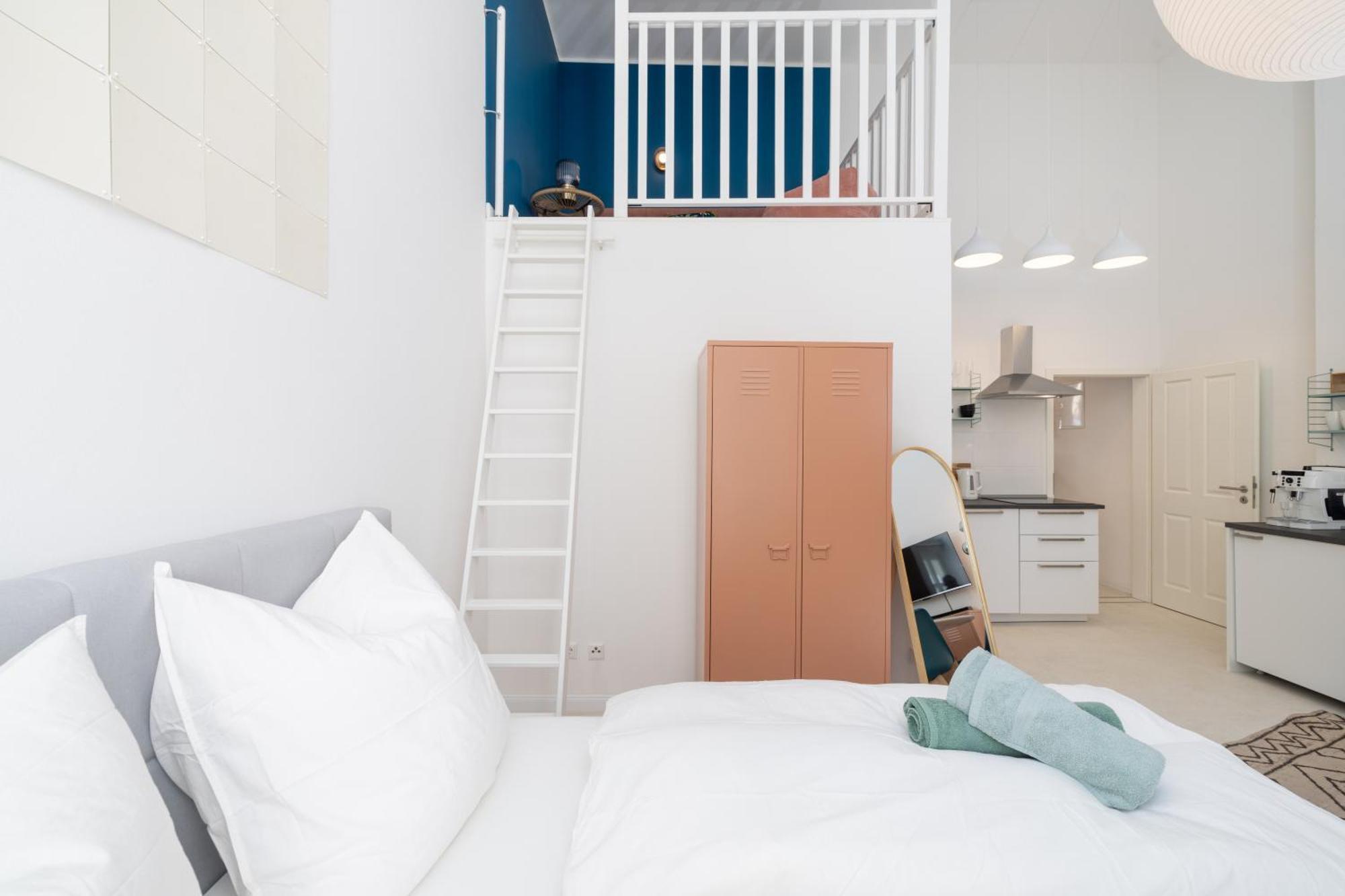 Great 2-Room Loft With 2 Bathrooms And 2 Kitchen Βερολίνο Εξωτερικό φωτογραφία