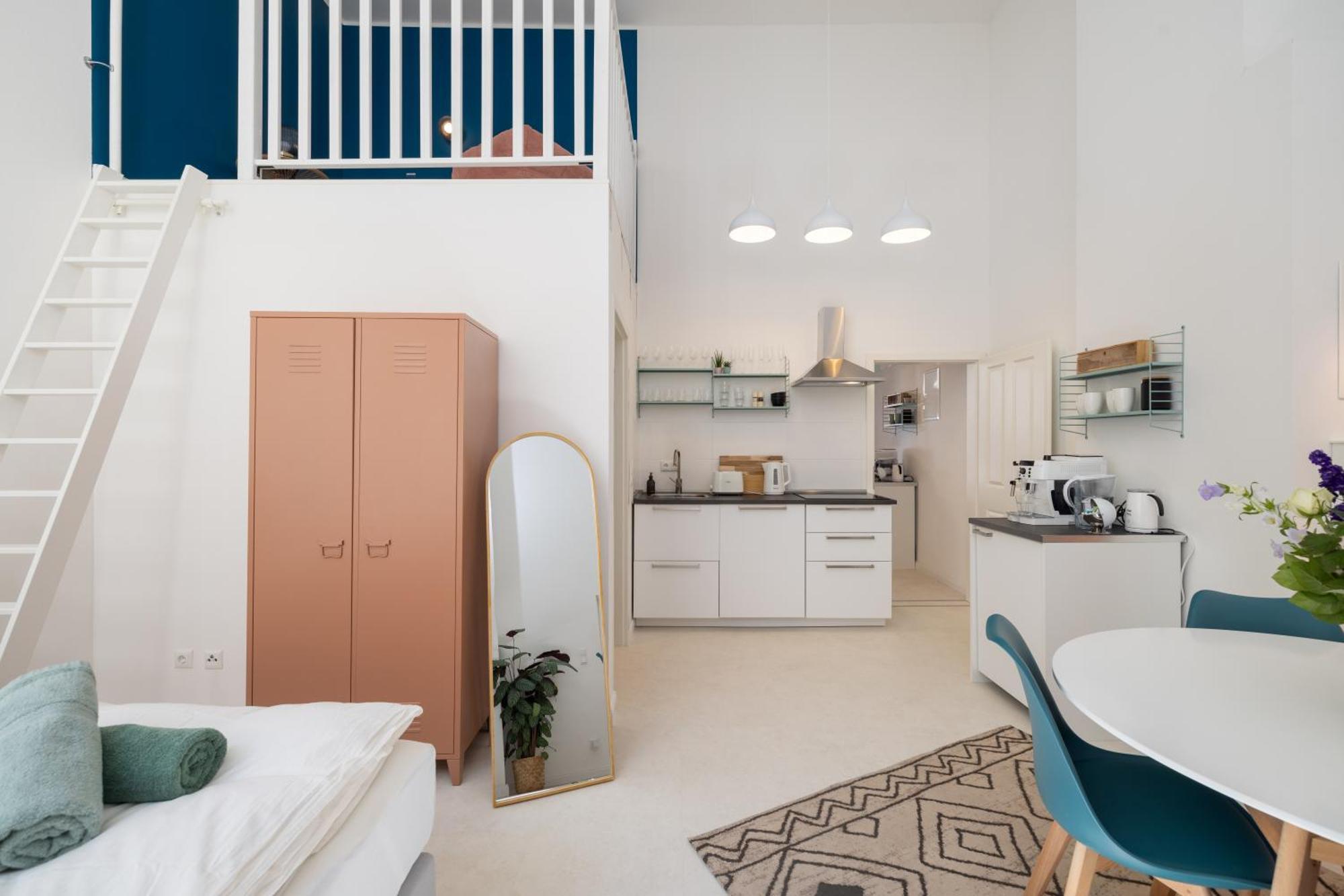 Great 2-Room Loft With 2 Bathrooms And 2 Kitchen Βερολίνο Εξωτερικό φωτογραφία